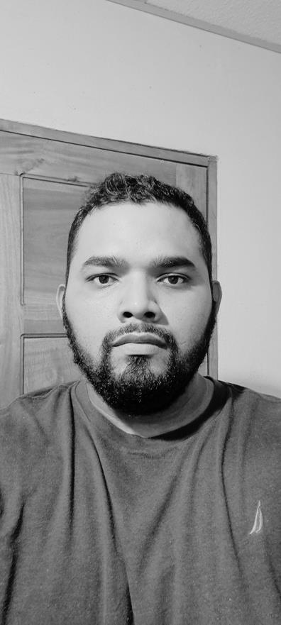 Daniel Cubias